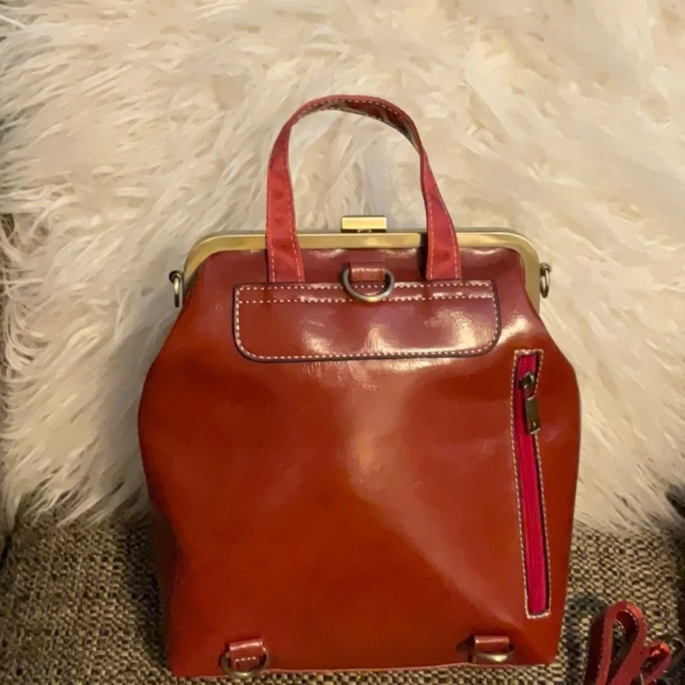 Brown 100% Leather Backpack, Walasa, Structured Design NWT - Picture 3 of 3